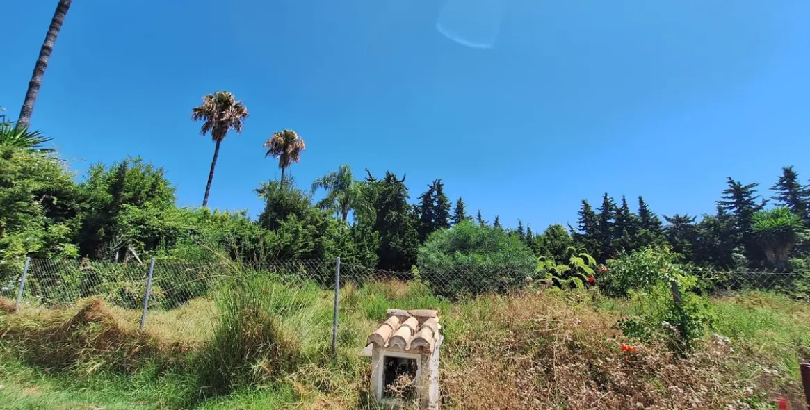 Venta de parcela residencial en Atalaya 11