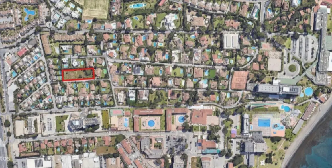 Venta de parcela residencial en Atalaya 16