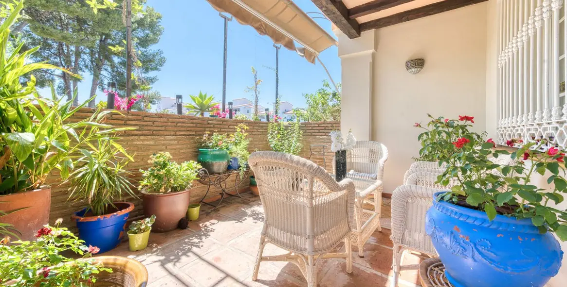 Продажа  отдельно стоящей виллы в El Coto 2