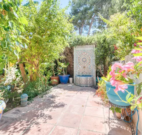 Продажа  отдельно стоящей виллы в El Coto