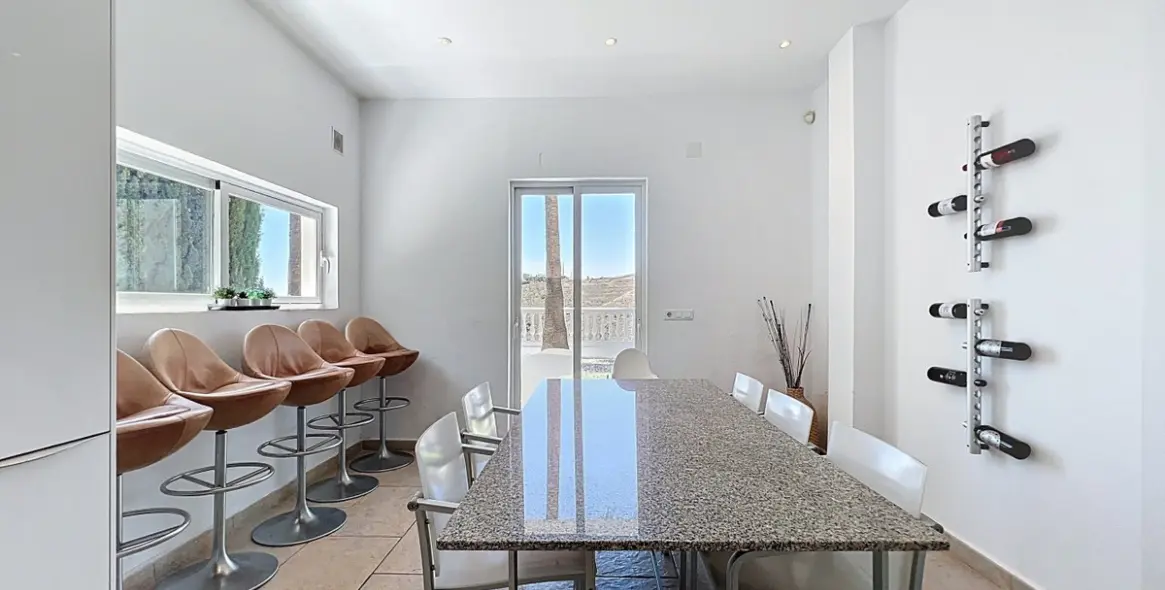 Sale of detached villa in Algarrobo 14