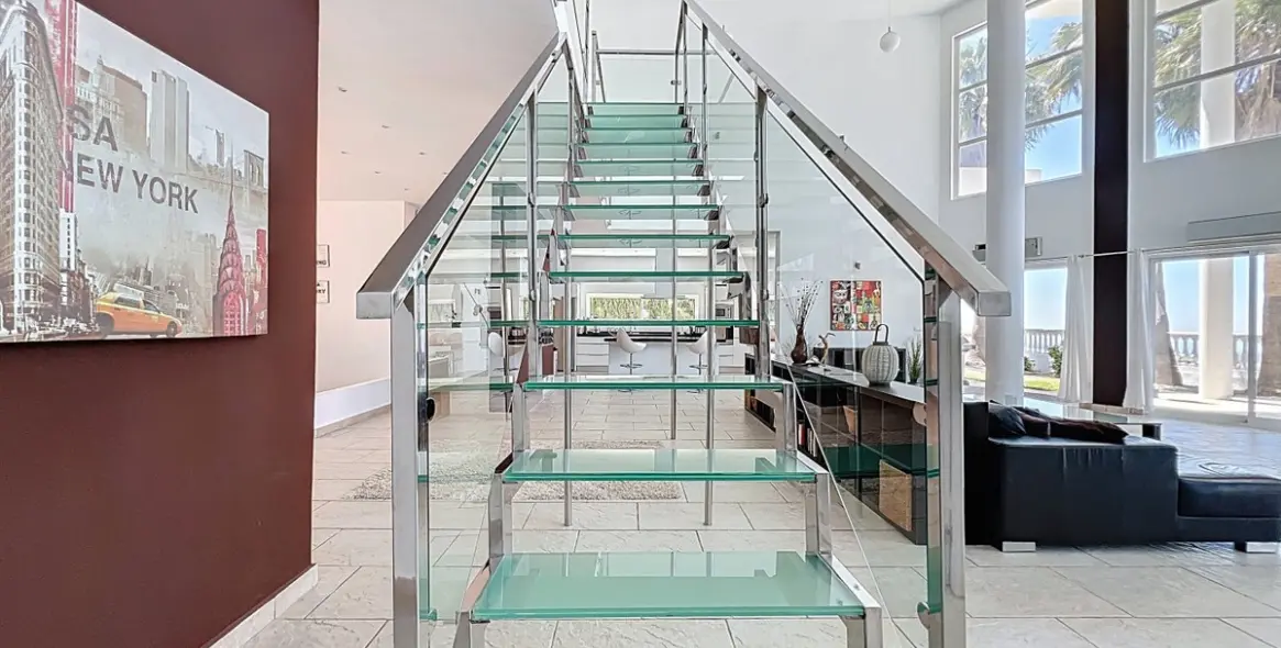 Sale of detached villa in Algarrobo 26