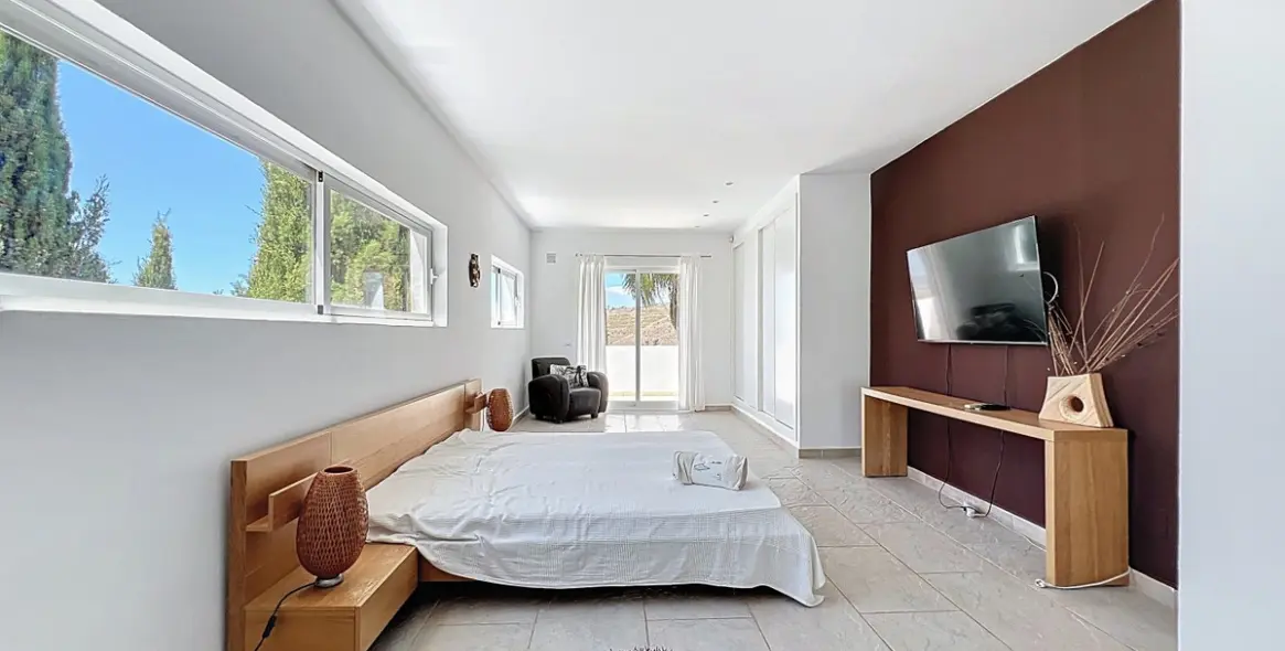 Sale of detached villa in Algarrobo 29