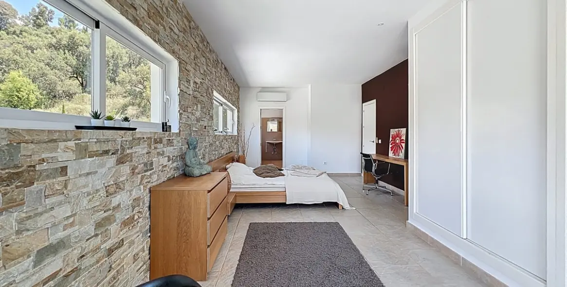 Sale of detached villa in Algarrobo 41