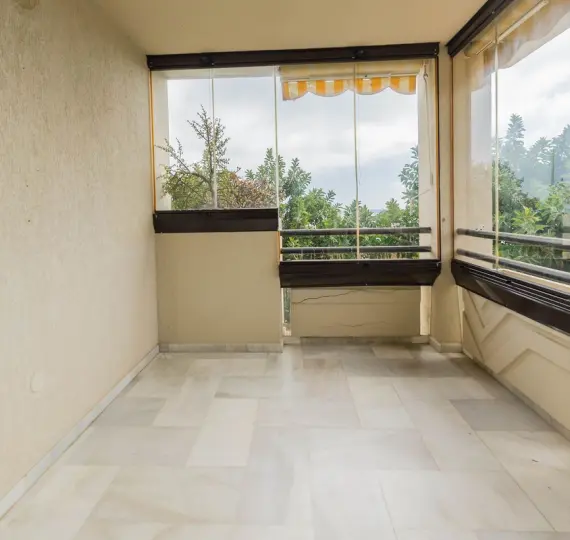 Venta de apartamento en planta media en Torremolinos