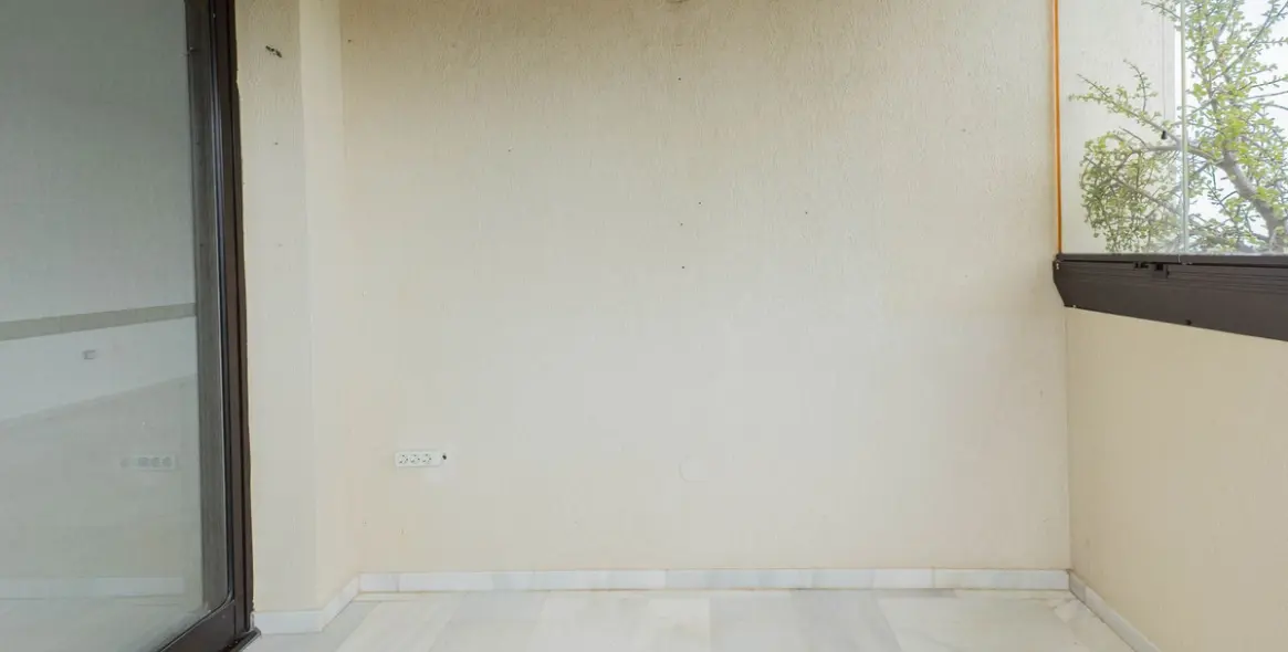 Sale of middle floor apartment in Torremolinos 13