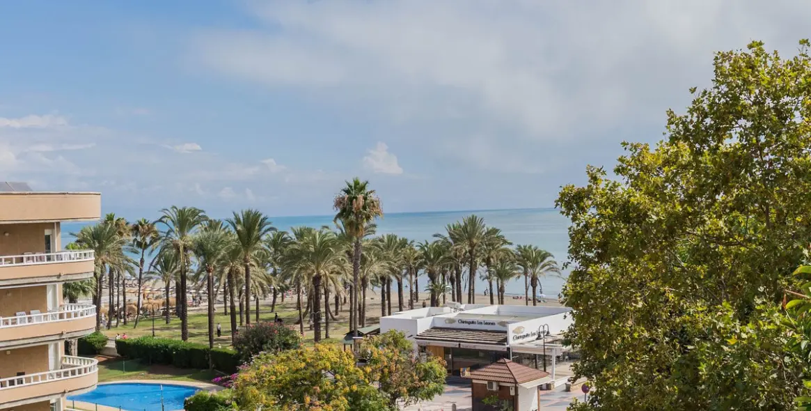 Sale of middle floor apartment in Torremolinos 20