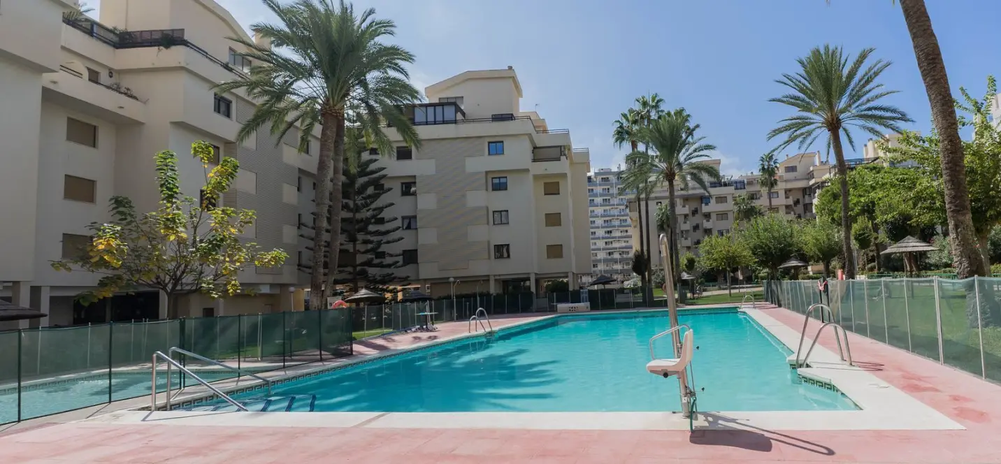 Sale of middle floor apartment in Torremolinos 0