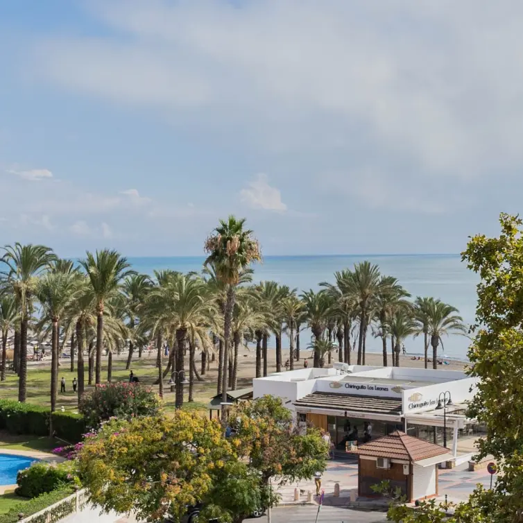 Sale of middle floor apartment in Torremolinos
