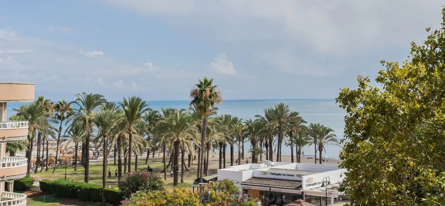 Sale of middle floor apartment in Torremolinos 2