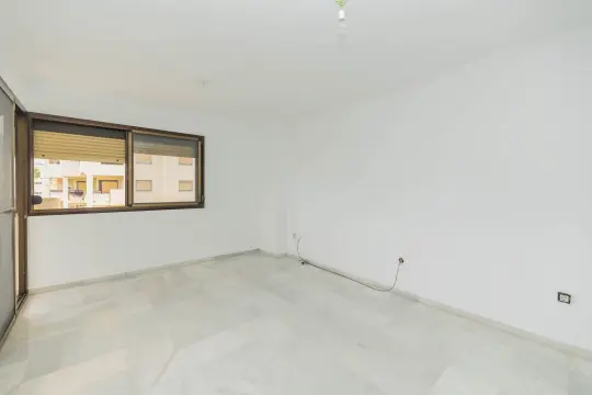 Image 7 thumb