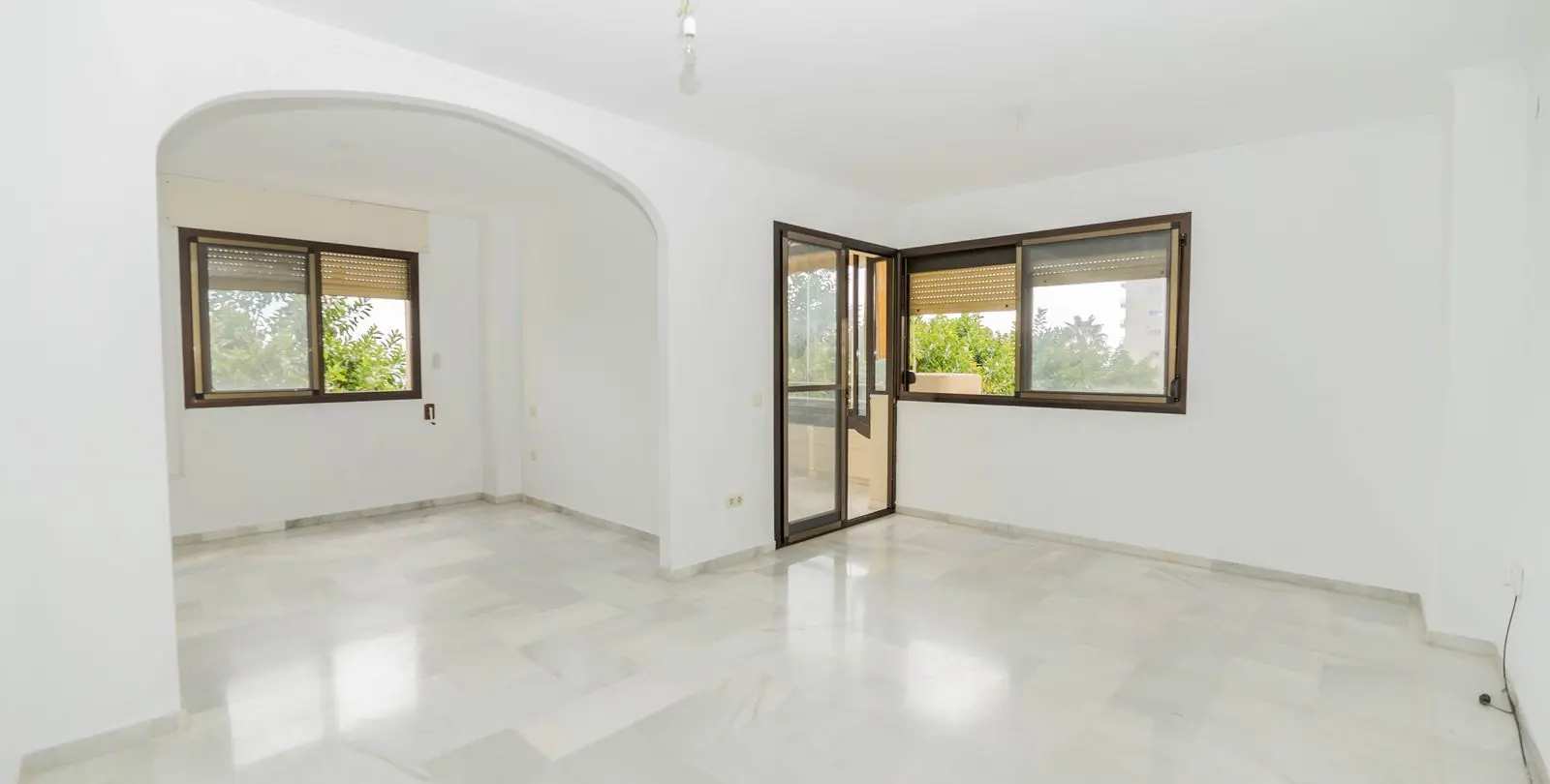 Sale of middle floor apartment in Torremolinos 10