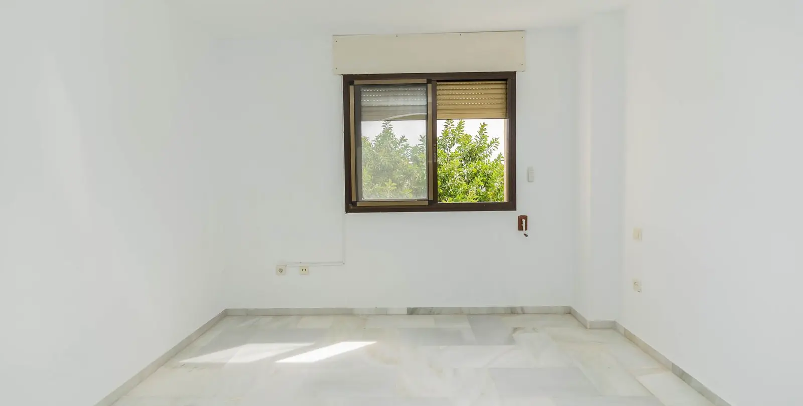 Sale of middle floor apartment in Torremolinos 12