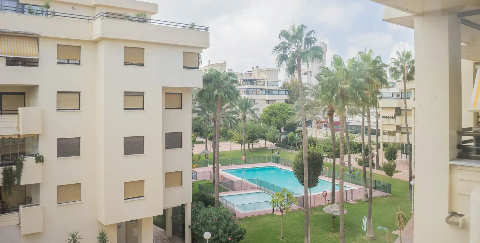 Sale of middle floor apartment in Torremolinos 15