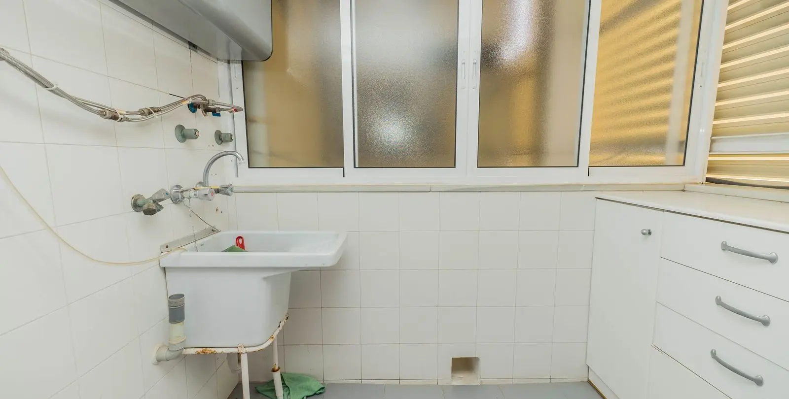 Sale of middle floor apartment in Torremolinos 36