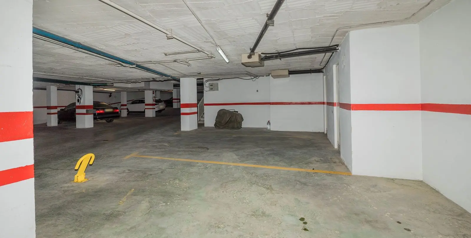 Sale of middle floor apartment in Torremolinos 41