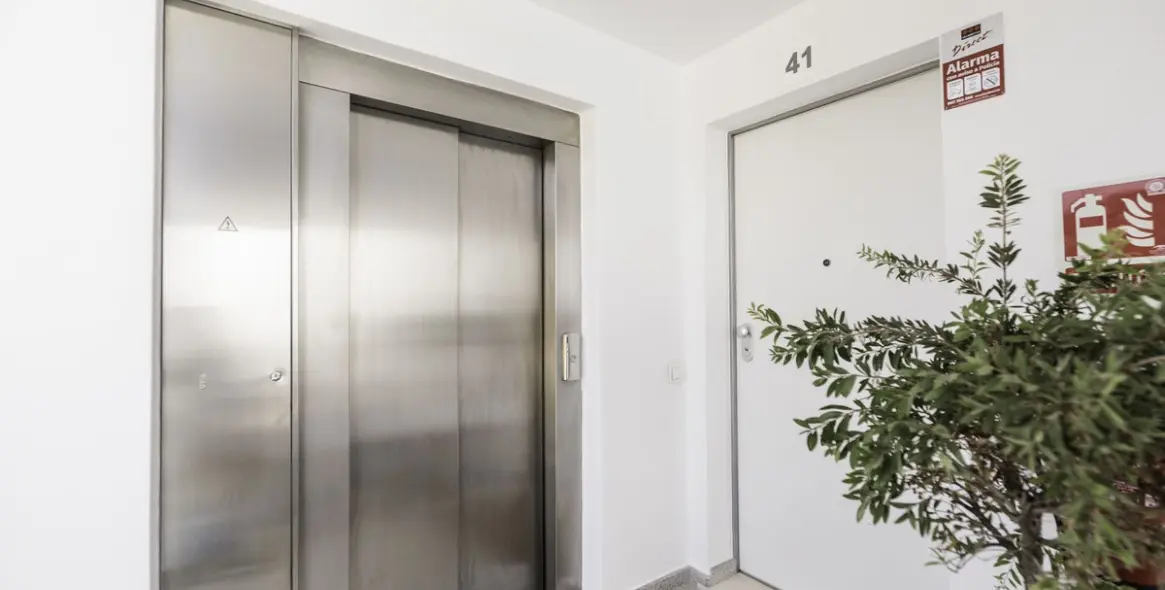 Продажа пентхауса в Altos de los Monteros 36