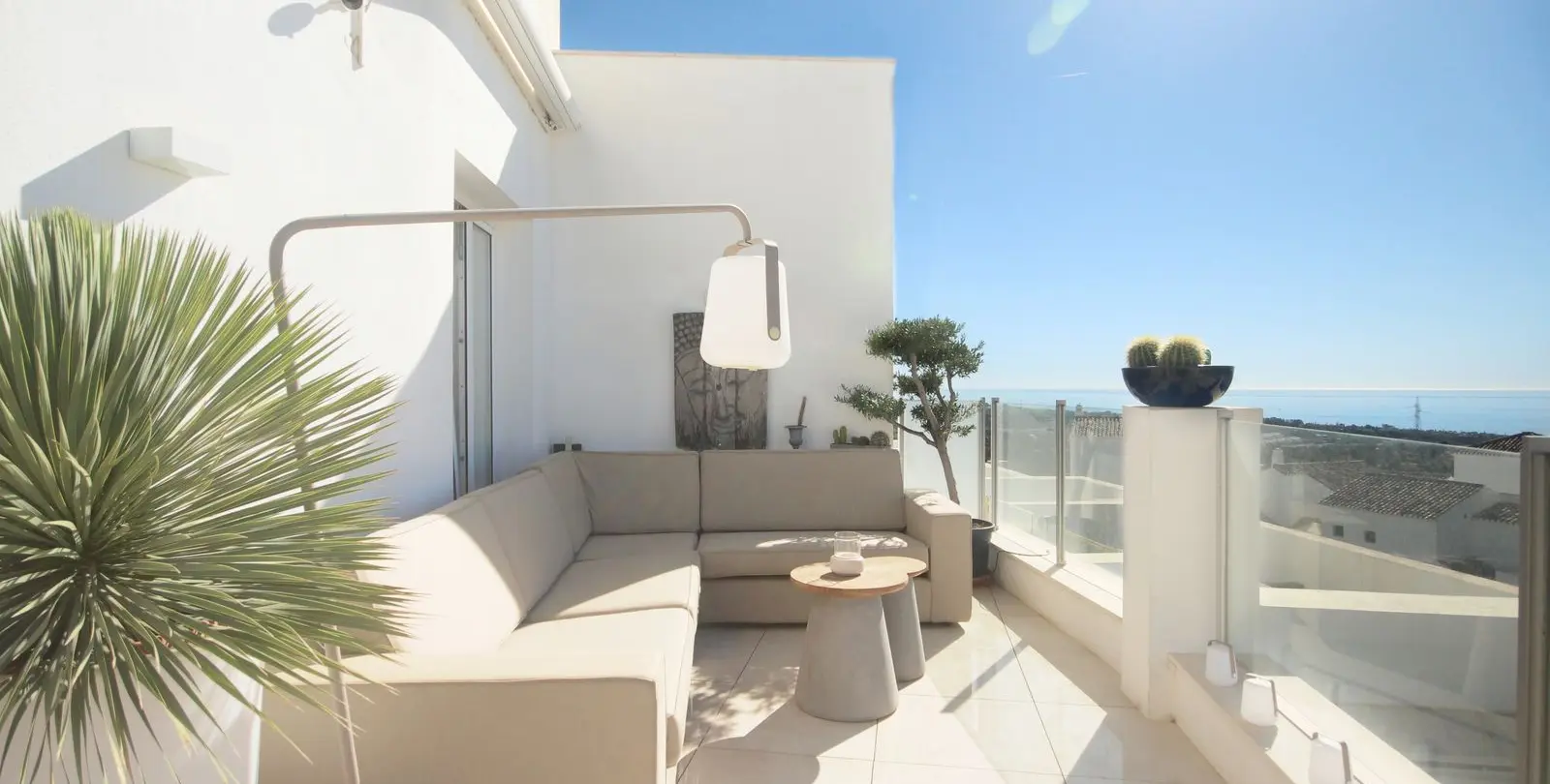 Продажа двухуровневого пентхауса в Altos de los Monteros 6