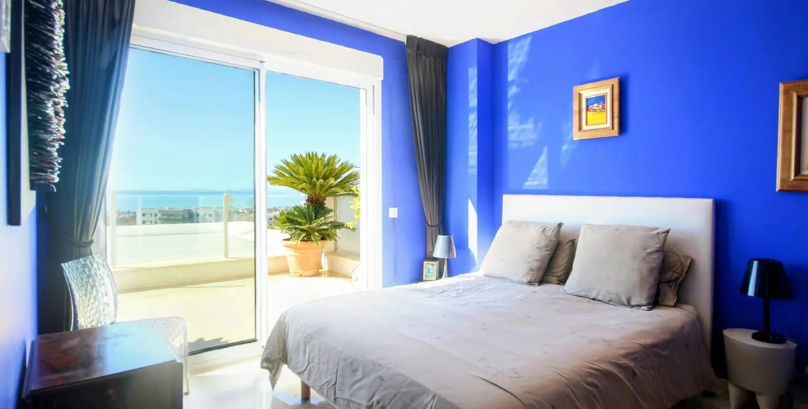 Продажа двухуровневого пентхауса в Altos de los Monteros 21