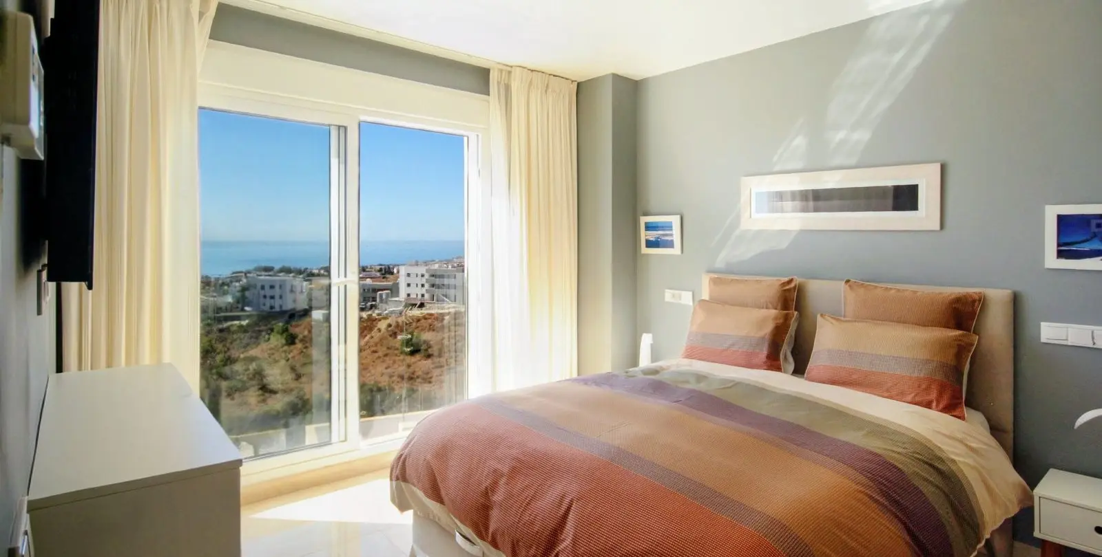 Продажа двухуровневого пентхауса в Altos de los Monteros 29