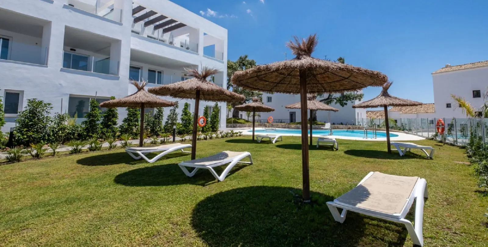 Продажа двухуровневого пентхауса в Altos de los Monteros 39