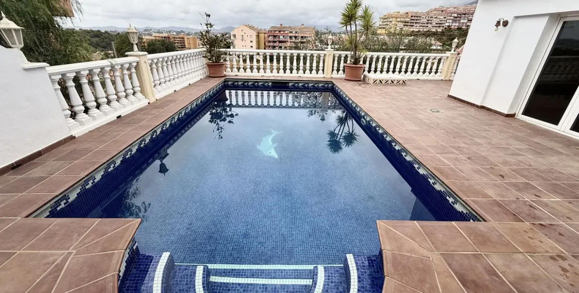 Sale of detached villa in Torreblanca 3