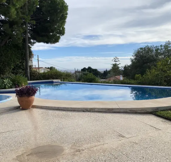 Продажа  отдельно стоящей виллы в Mijas