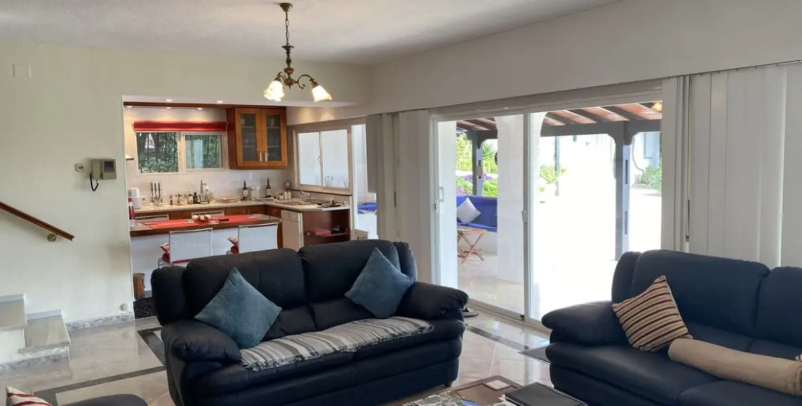 Продажа  отдельно стоящей виллы в Mijas 9