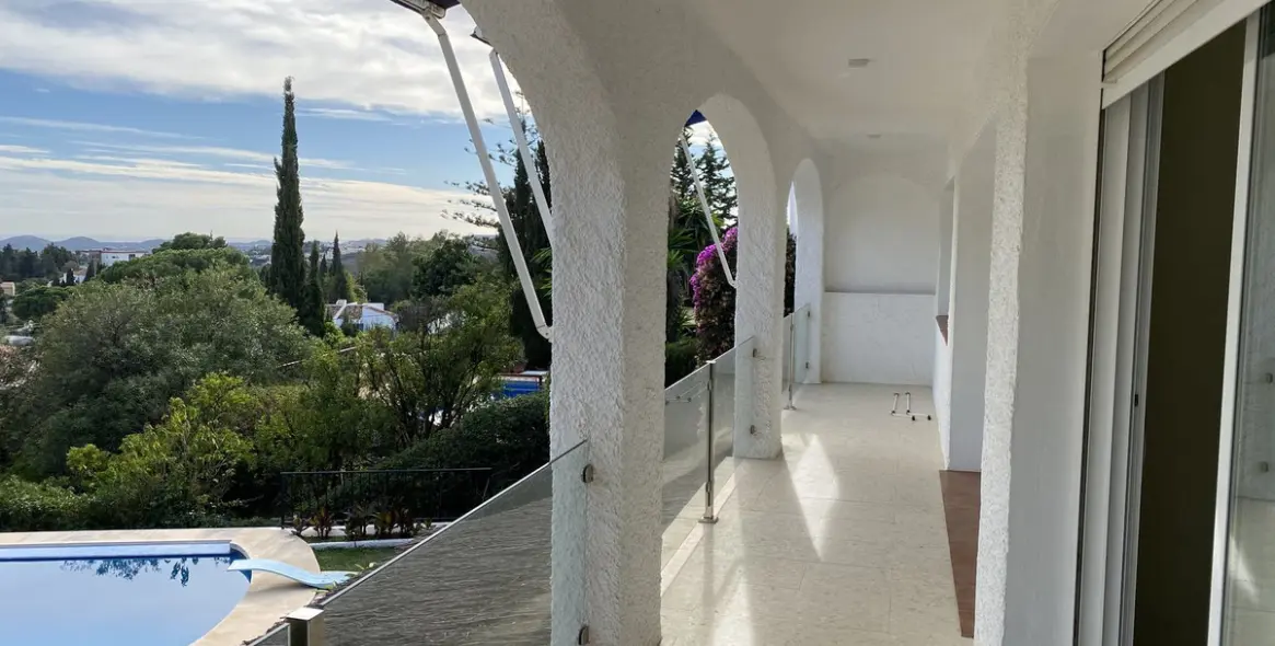 Продажа  отдельно стоящей виллы в Mijas 16
