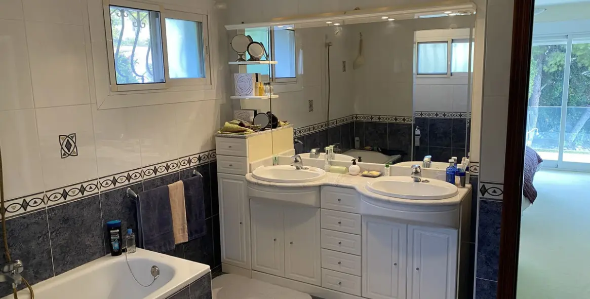 Продажа  отдельно стоящей виллы в Mijas 19