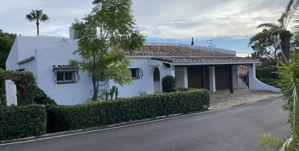 Sale of detached villa in Mijas 36