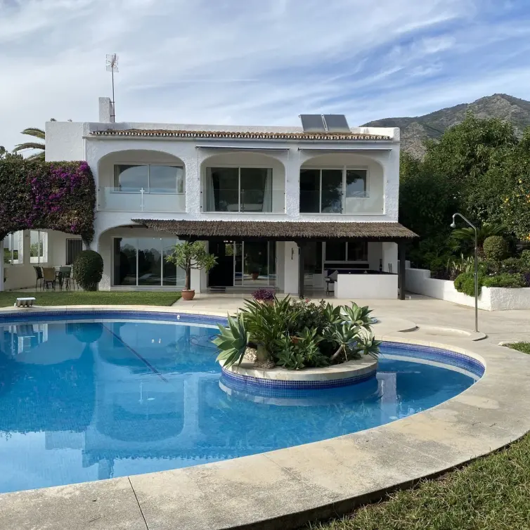 Sale of detached villa in Mijas