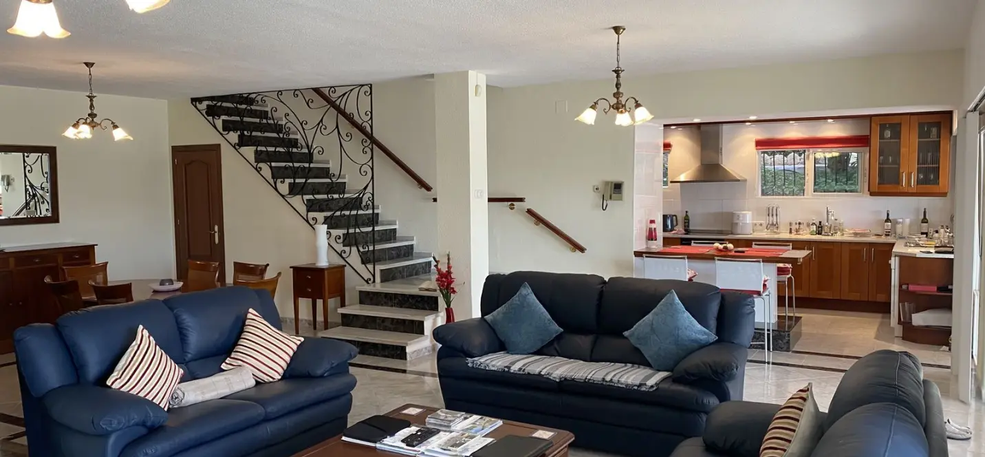 Sale of detached villa in Mijas 2