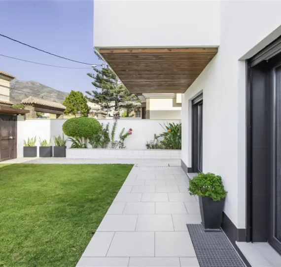 Продажа  отдельно стоящей виллы в Torremolinos