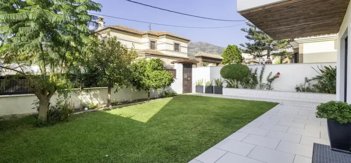 Продажа  отдельно стоящей виллы в Torremolinos 3