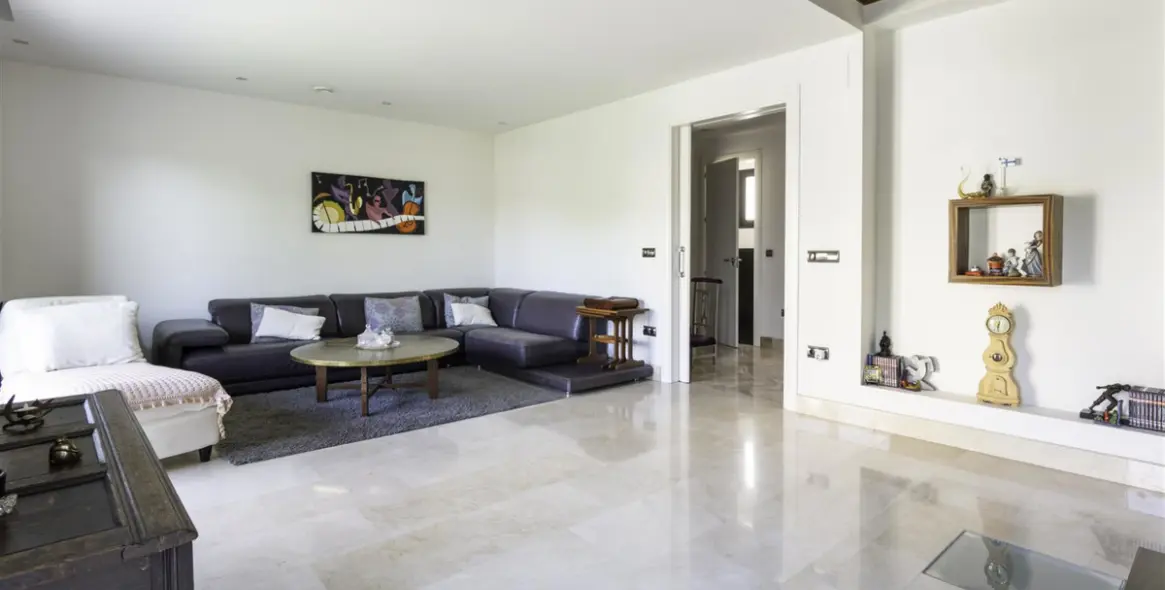 Продажа  отдельно стоящей виллы в Torremolinos 12