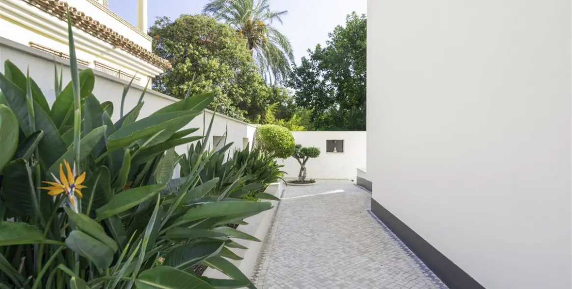 Продажа  отдельно стоящей виллы в Torremolinos 5