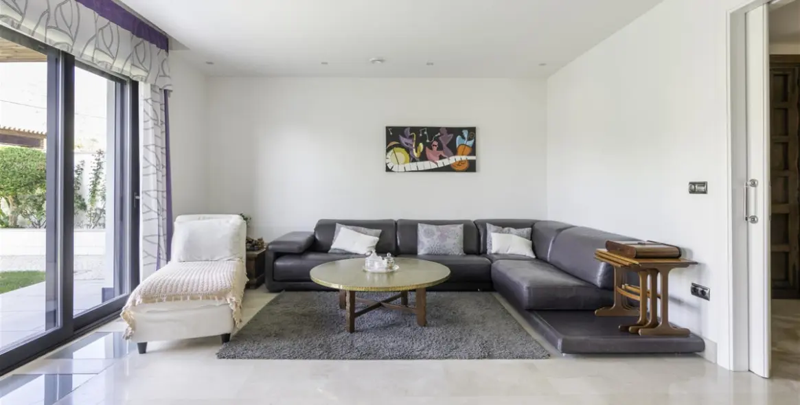 Продажа  отдельно стоящей виллы в Torremolinos 14