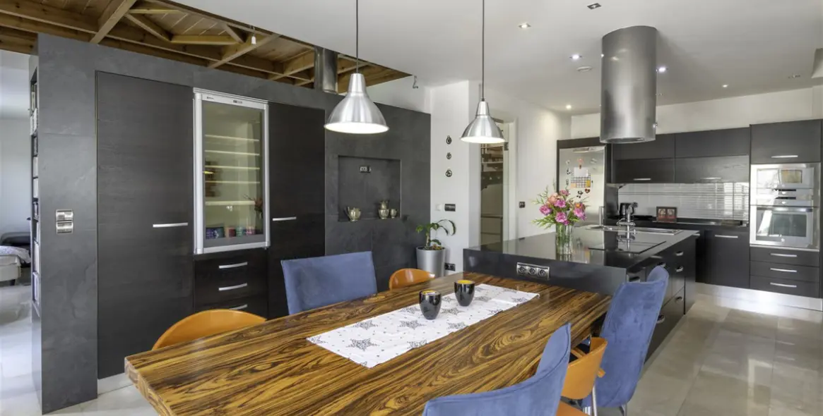 Продажа  отдельно стоящей виллы в Torremolinos 32