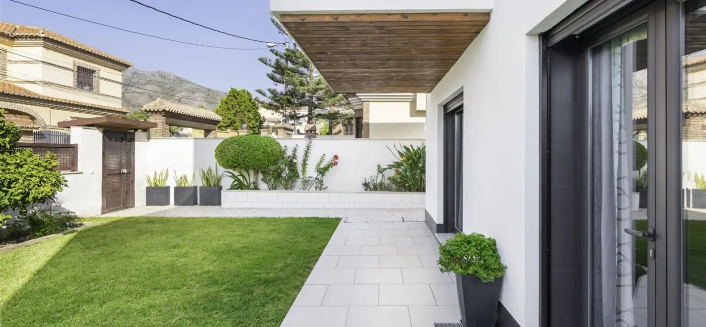 Sale of detached villa in Torremolinos 2