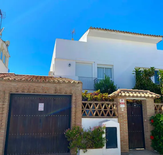 Дом на две семьи R5148199