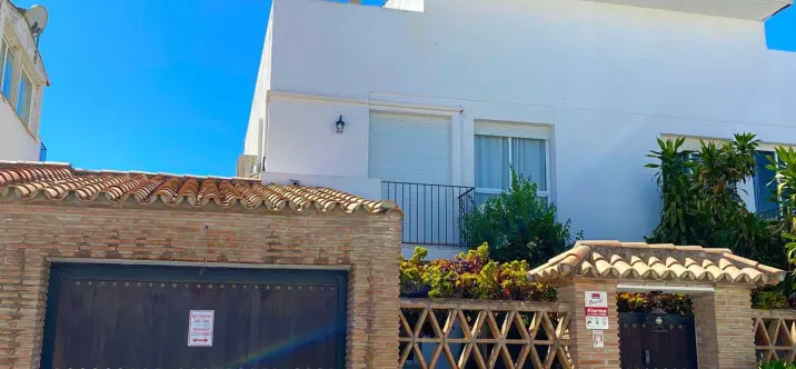 Дом на две семьи R5148199 2