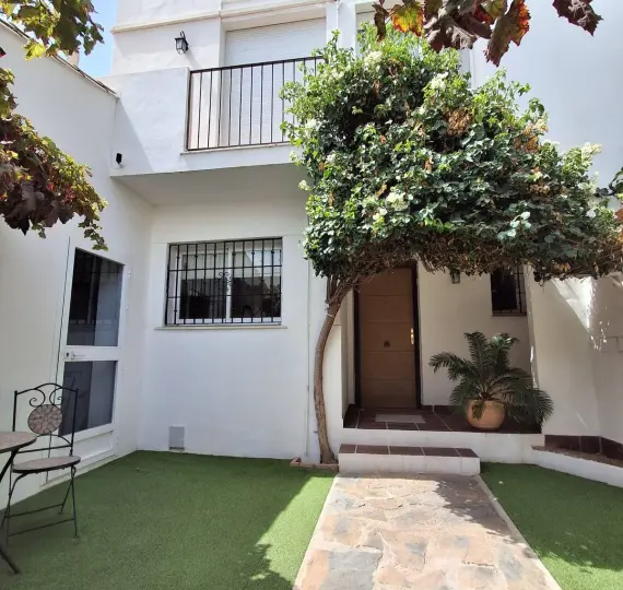 Дом на две семьи R5148199