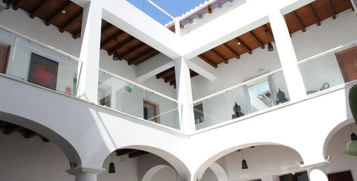 Продажа отеля в Vélez-Málaga 1