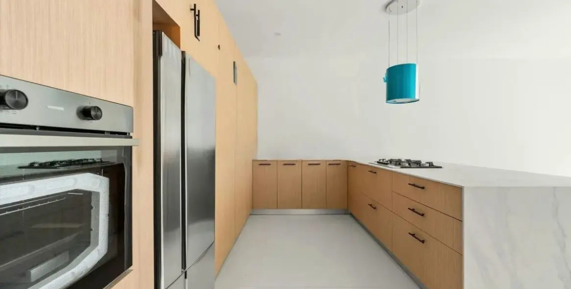 Продажа  отдельно стоящей виллы в Cerros del Aguila 6