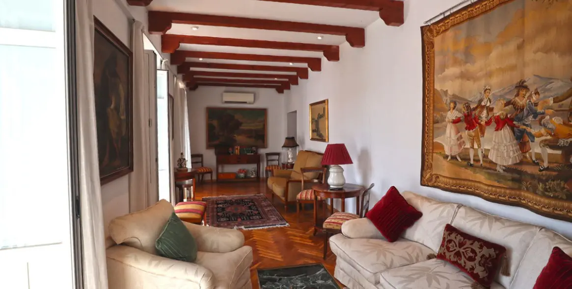 Sale of middle floor apartment in Marbella 3