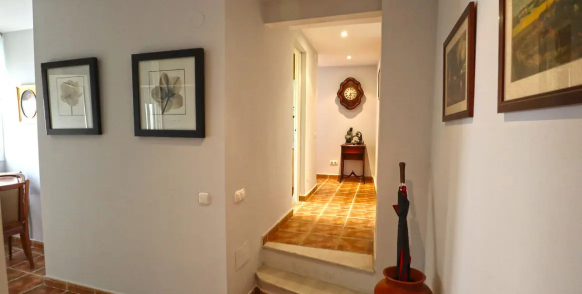 Sale of middle floor apartment in Marbella 6