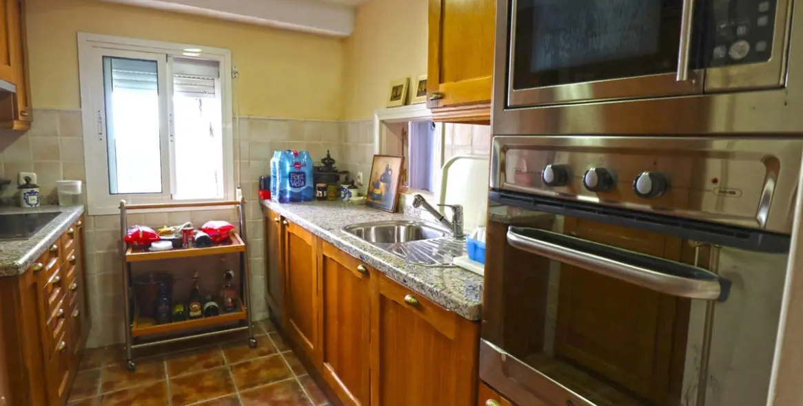 Sale of middle floor apartment in Marbella 13