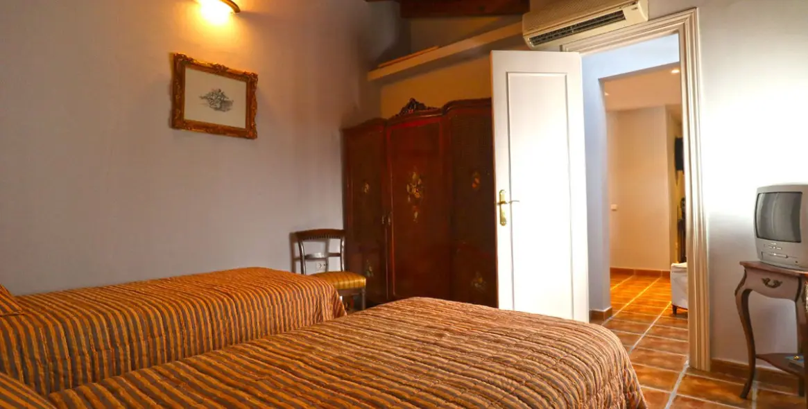 Sale of middle floor apartment in Marbella 20