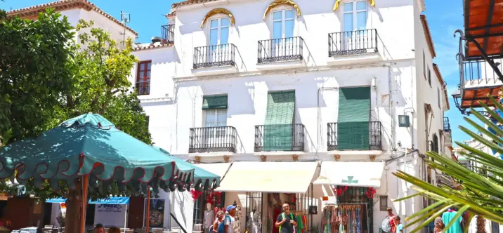 Продажа апартаментов на среднем этаже в Marbella 0